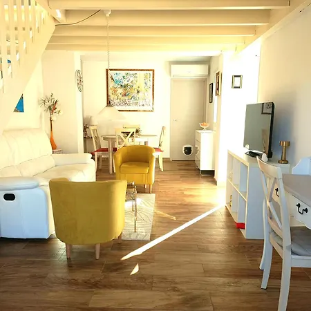 Citronnelle Grande Maison 2 Avec Jardin Proche - Clim - Wifi * 생시프리앙