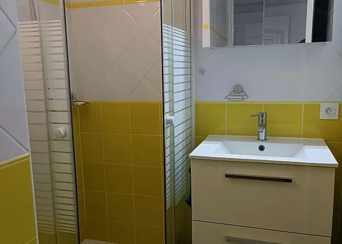 بيت للعطل Citronnelle Grande Maison 2 Avec Jardin Proche - Clim - Wifi *
