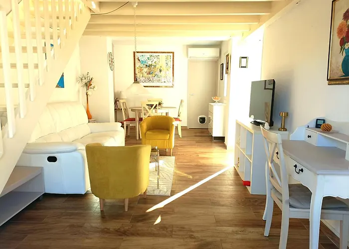 Citronnelle Grande Maison 2 Avec Jardin Proche - Clim - Wifi * سان سيبريان
